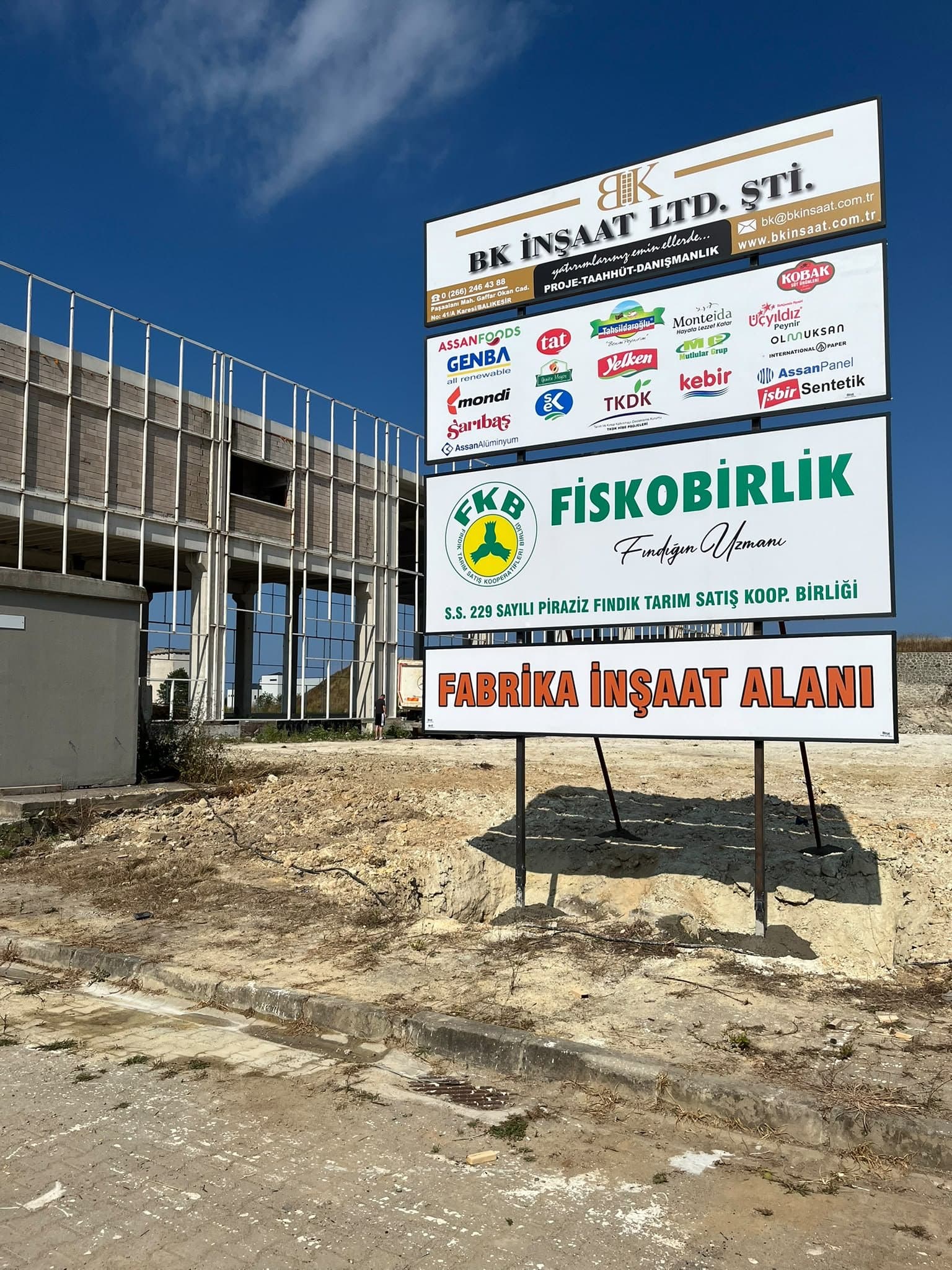 BK İnşaat Fabrika Proje Tabelası